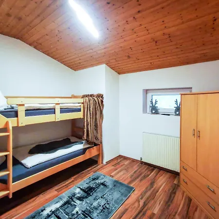 Alpenchalet Dona 公寓