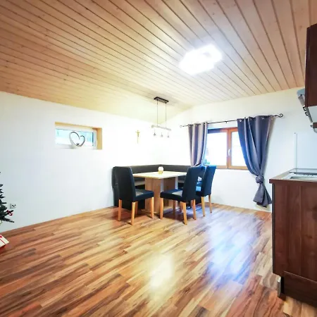 Alpenchalet Dona * 帕尔特嫩