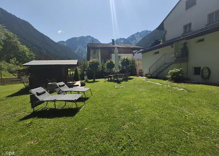 Alpenchalet Dona Partenen